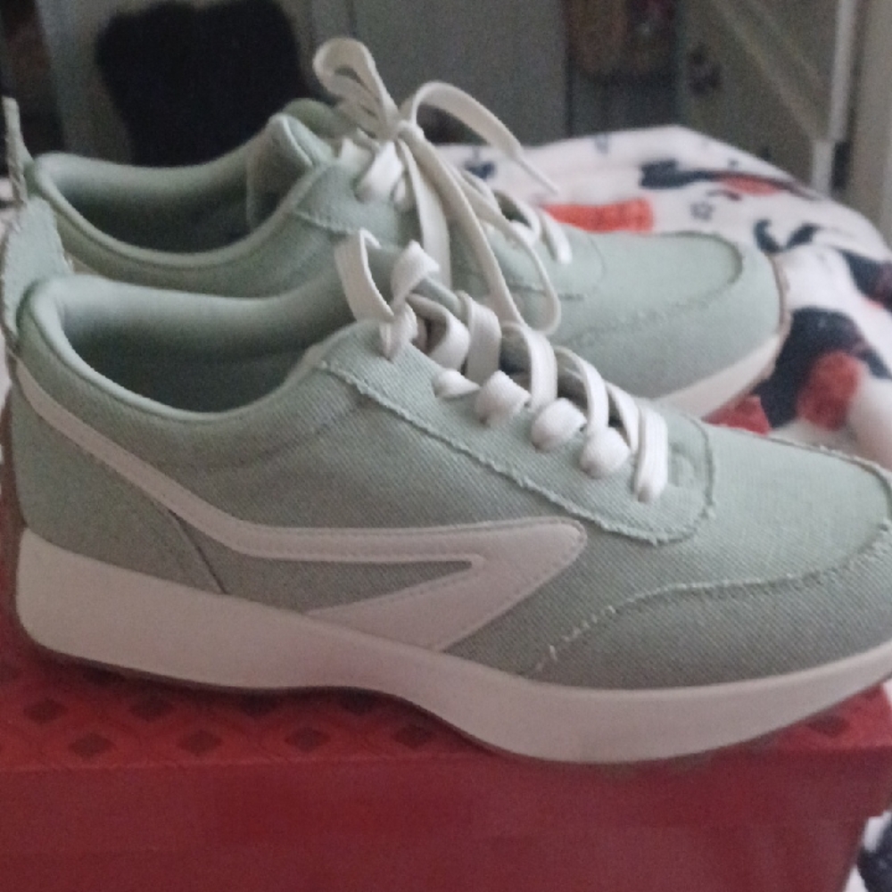 Dolce Vita Light Green Women's Sneakers